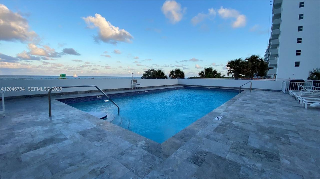 401 Ocean Dr, Unit 722, Miami Beach, FL 33139 Photo