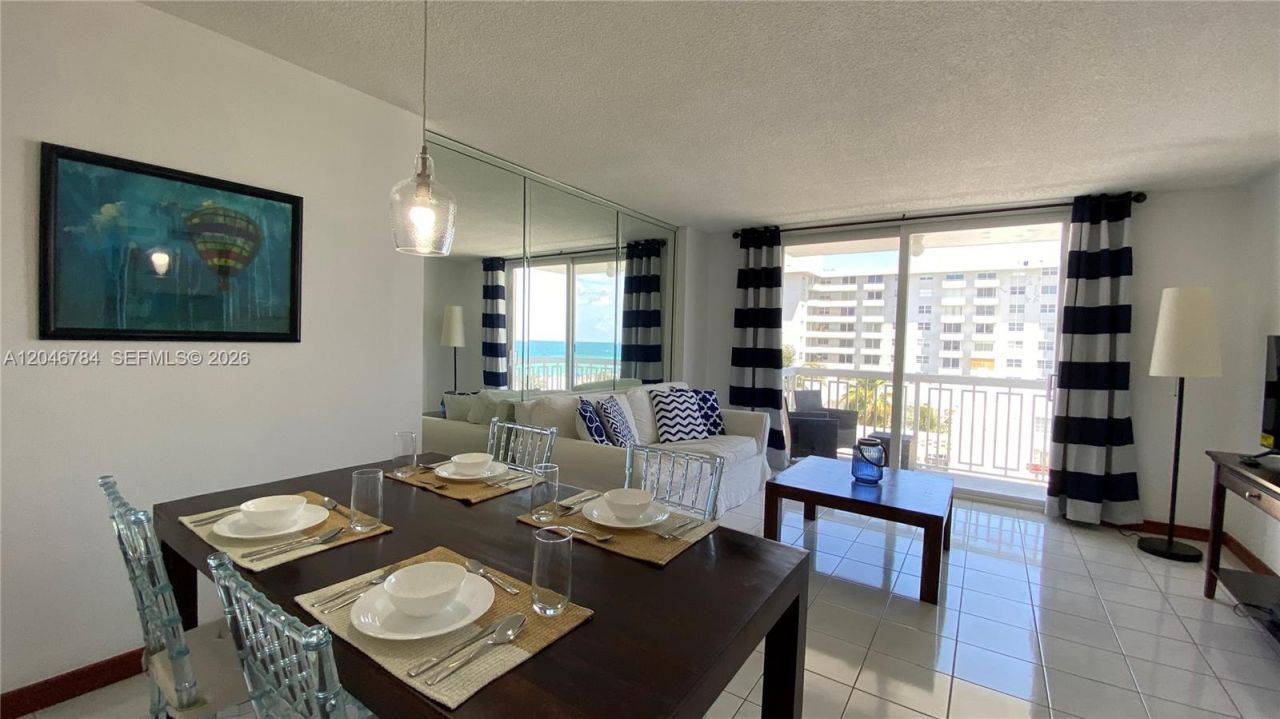 401 Ocean Dr, Unit 722, Miami Beach, FL 33139 Photo