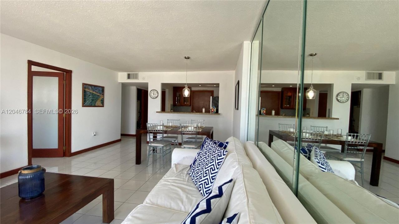 401 Ocean Dr, Unit 722, Miami Beach, FL 33139 Photo