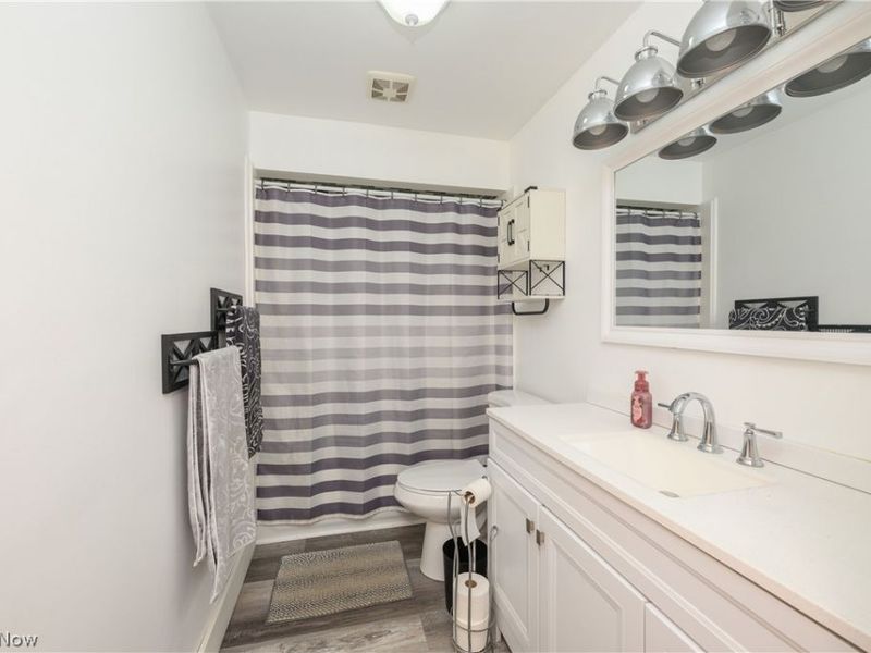 5355 Fulton Drive NW, Canton, OH 44718 Photo 10
