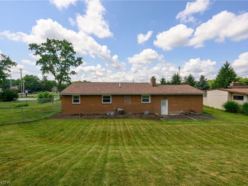 5355 Fulton Drive NW, Canton, OH 44718 Photo 4