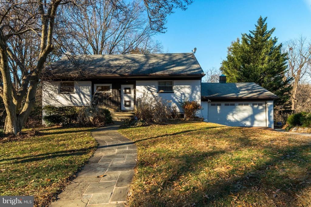 9322 W PARKHILL DRIVE, BETHESDA, MD 20814