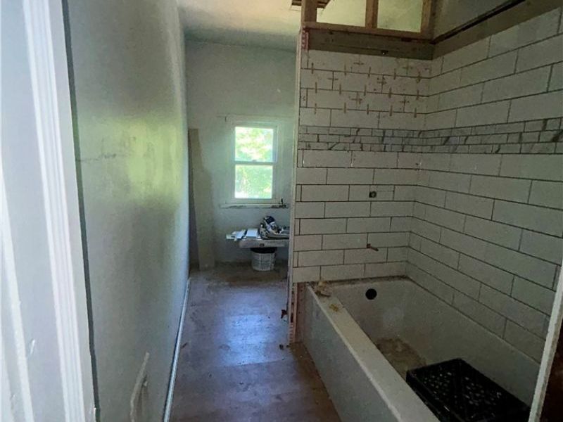 18117 Euclid Avenue, Cleveland, OH 44112 Photo 10