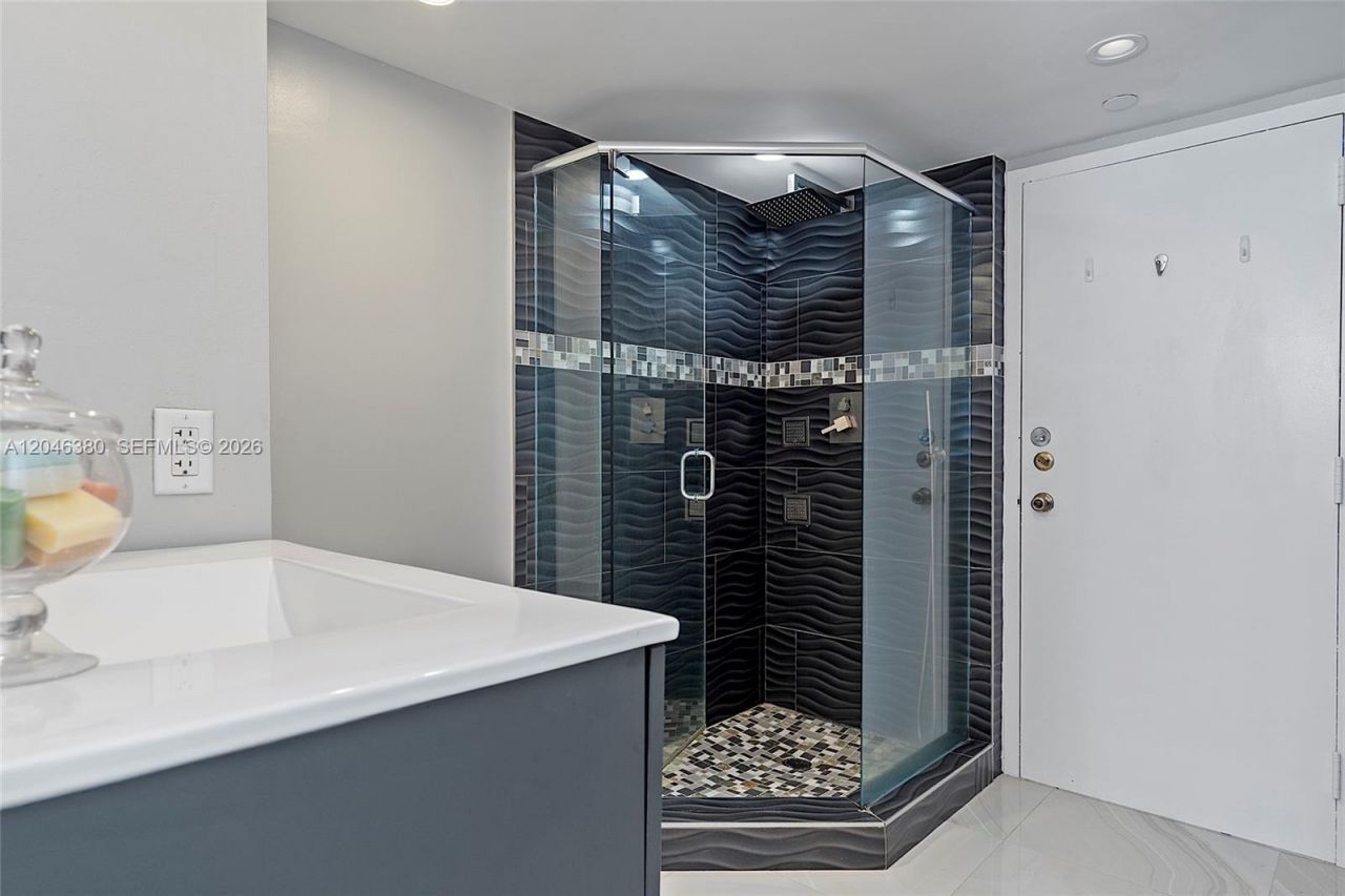 111 N Briny Ave , Unit PH11, Pompano Beach, FL 33062 Photo