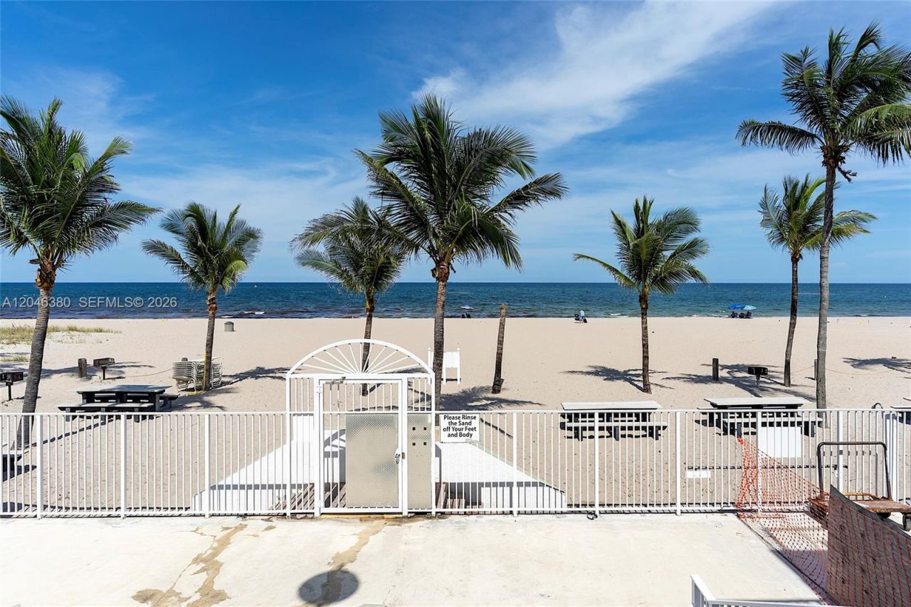 111 N Briny Ave , Unit PH11, Pompano Beach, FL 33062 Photo