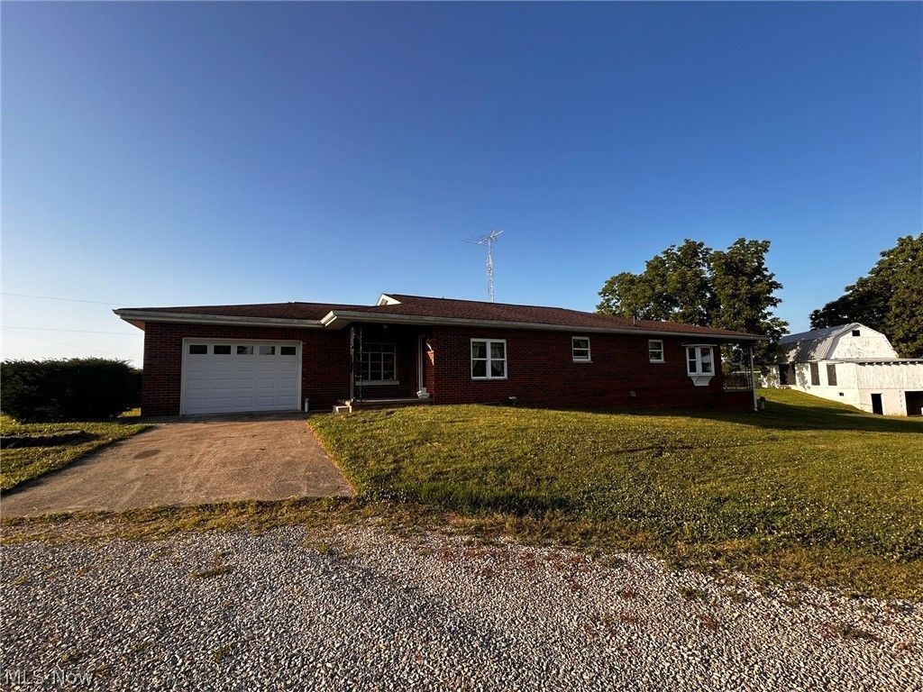 3898 Watertown Road, Waterford, OH 45786 Main Photo