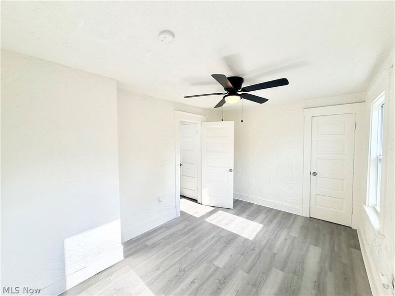 4025 Henritze Avenue, Cleveland, OH 44109 Photo 11