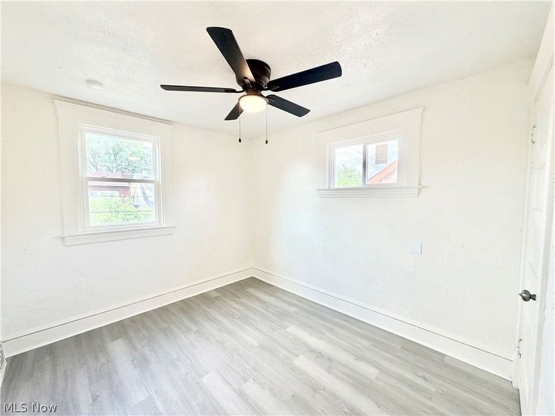 4025 Henritze Avenue, Cleveland, OH 44109 Photo 18