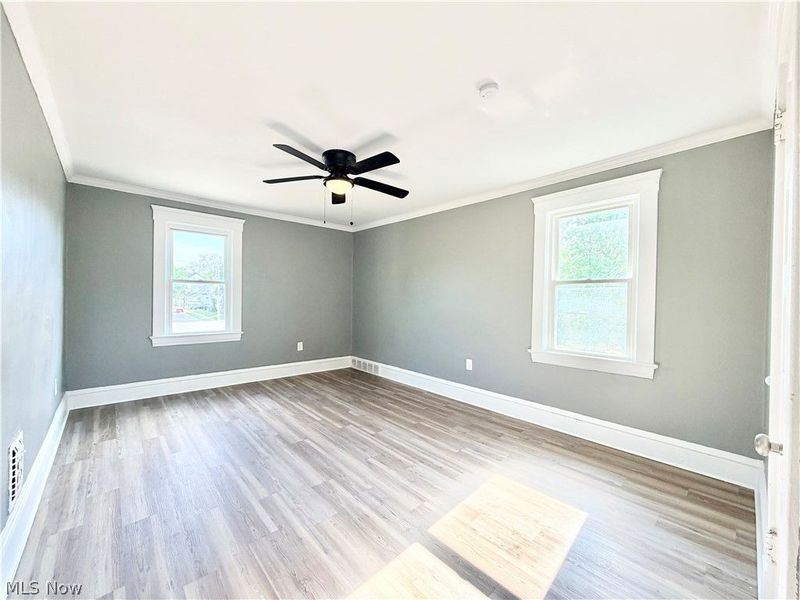 4025 Henritze Avenue, Cleveland, OH 44109 Photo 38