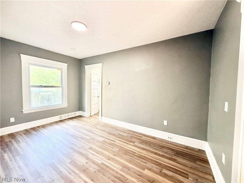 4025 Henritze Avenue, Cleveland, OH 44109 Photo 43