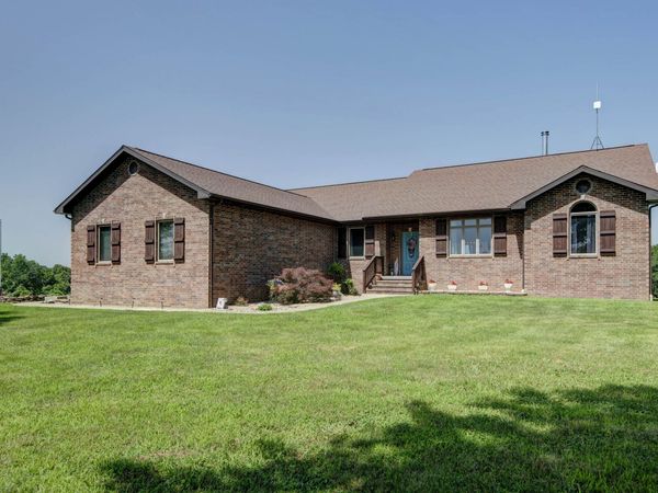 6879 Highway O, Ash Grove, MO 65604