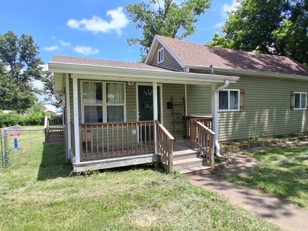 129 W Cline Street , Aurora, MO 65605