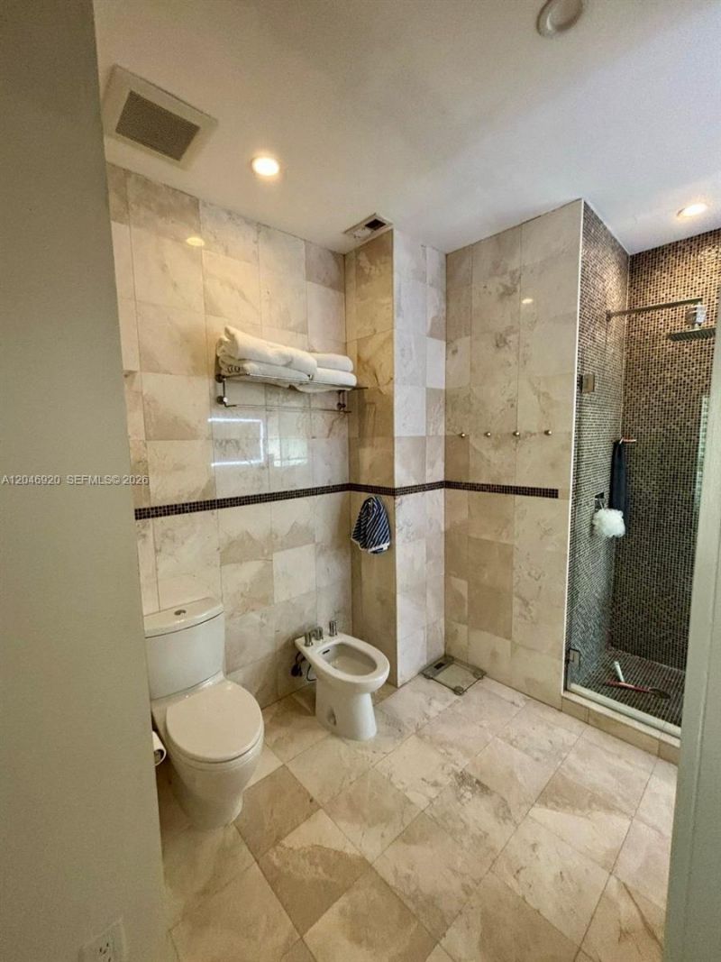 15986 SW 71st Ter, Miami, FL 33193 Photo