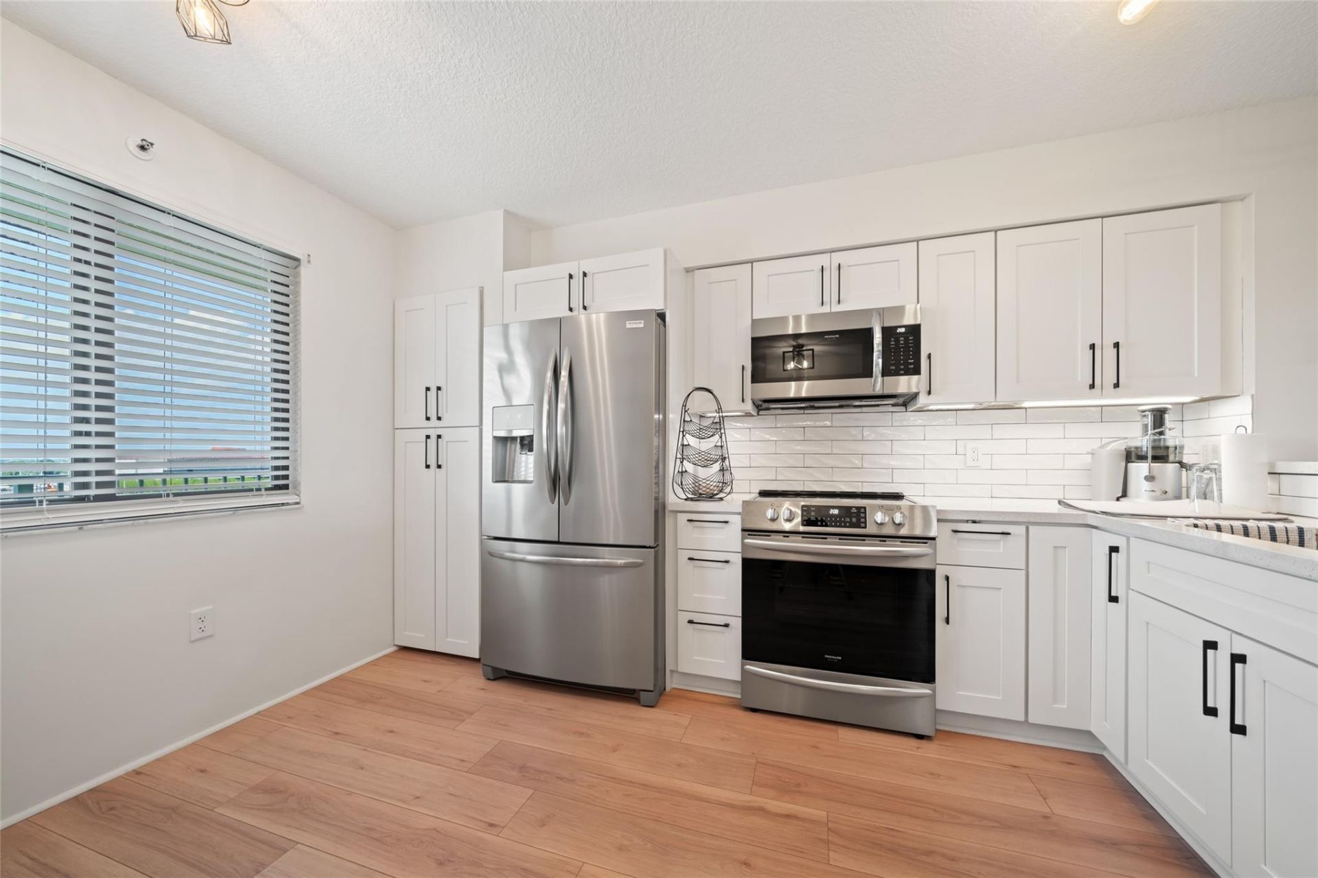 2240 N Cypress Bend Drive, Unit #802, Pompano Beach, FL 33069 Photo