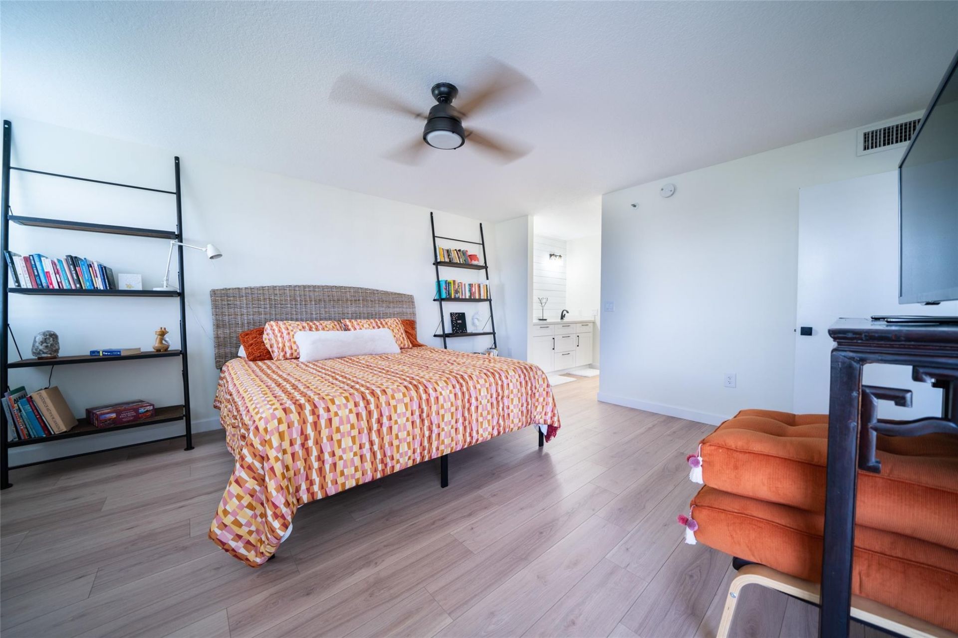 2240 N Cypress Bend Drive, Unit #802, Pompano Beach, FL 33069 Photo