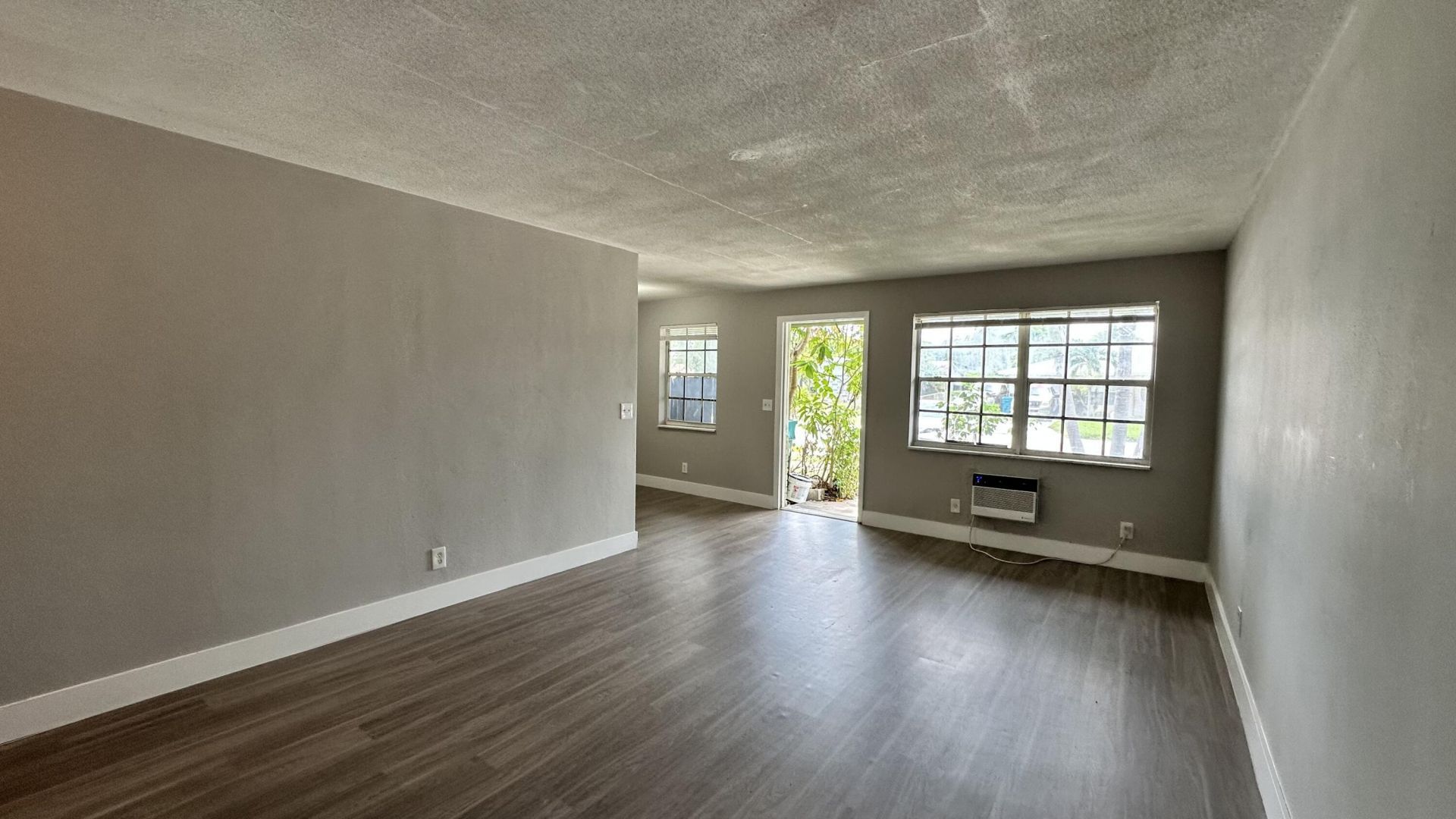 105 NE 6th Avenue, Boynton Beach, FL 33435 Photo