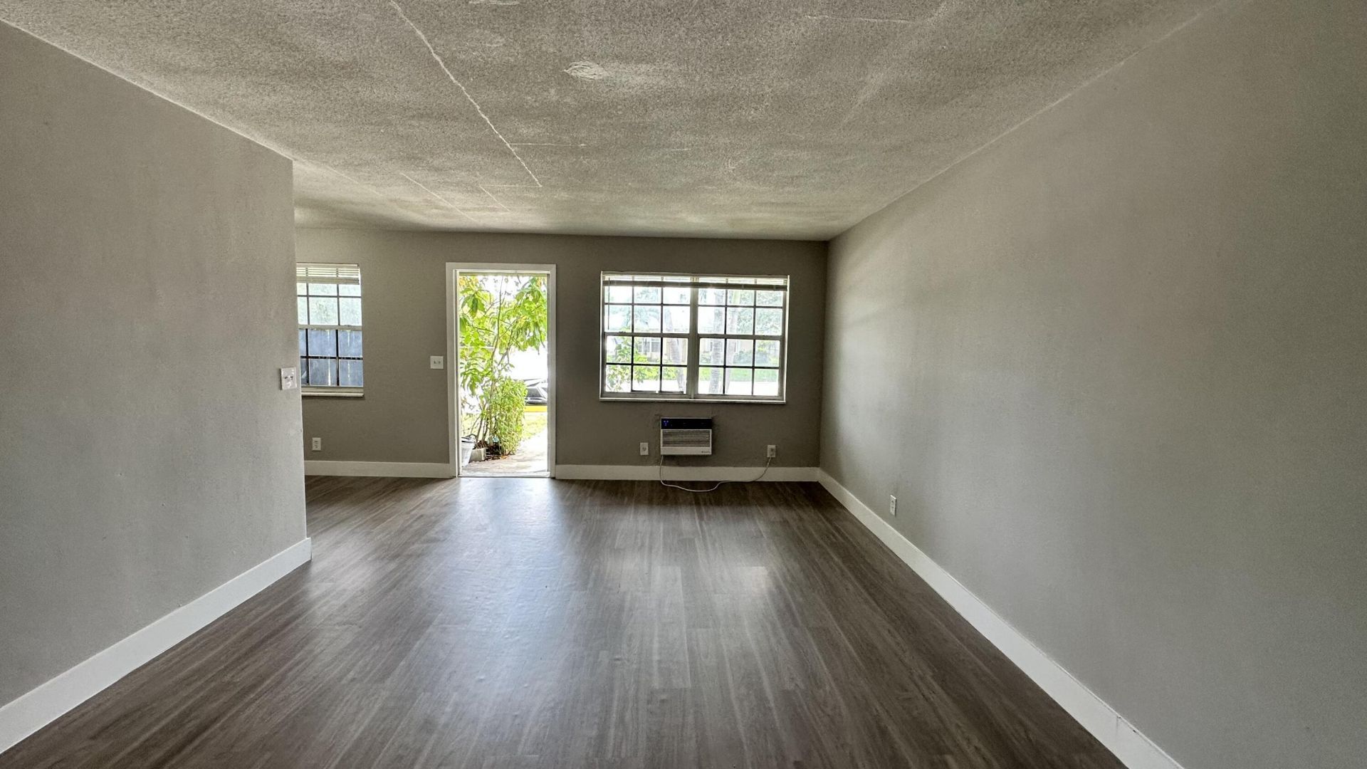 105 NE 6th Avenue, Boynton Beach, FL 33435 Photo