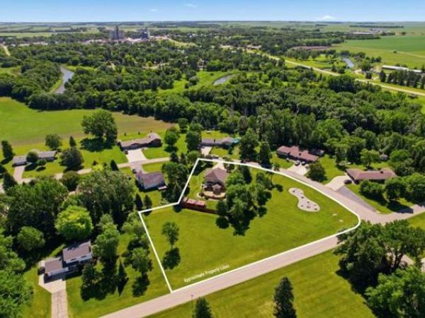 41 Westwood Drive, Mayville, ND 58257