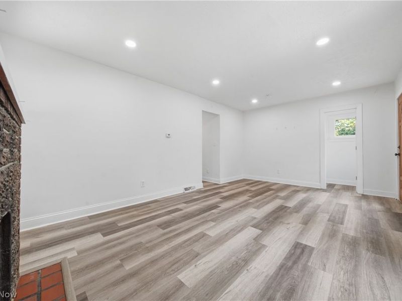 673 Harrison Avenue, Akron, OH 44314 Photo 8