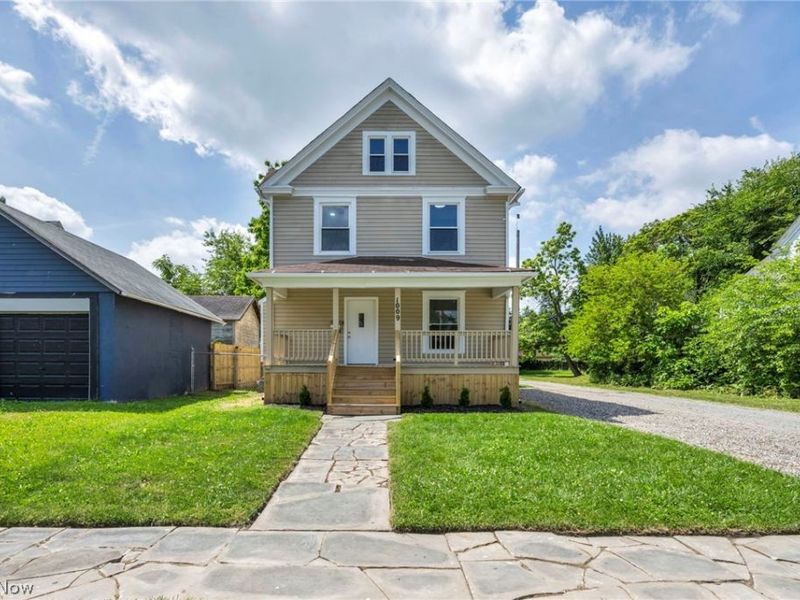 1009 W 10th Street, Lorain, OH 44052 Photo 1