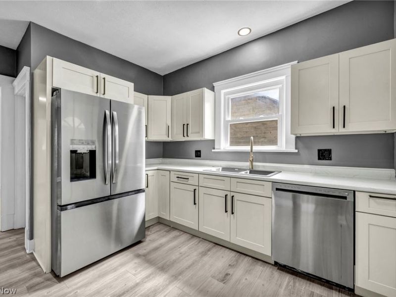 1009 W 10th Street, Lorain, OH 44052 Photo 13