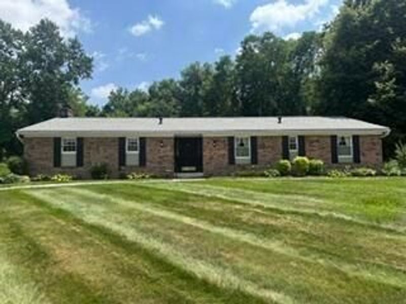 7825 Fairlawn Drive, Pickerington, OH 43147 Photo 1