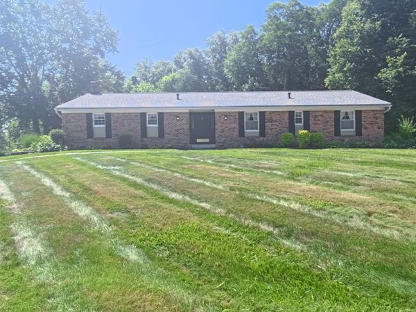 7825 Fairlawn Drive , Pickerington, OH 43147