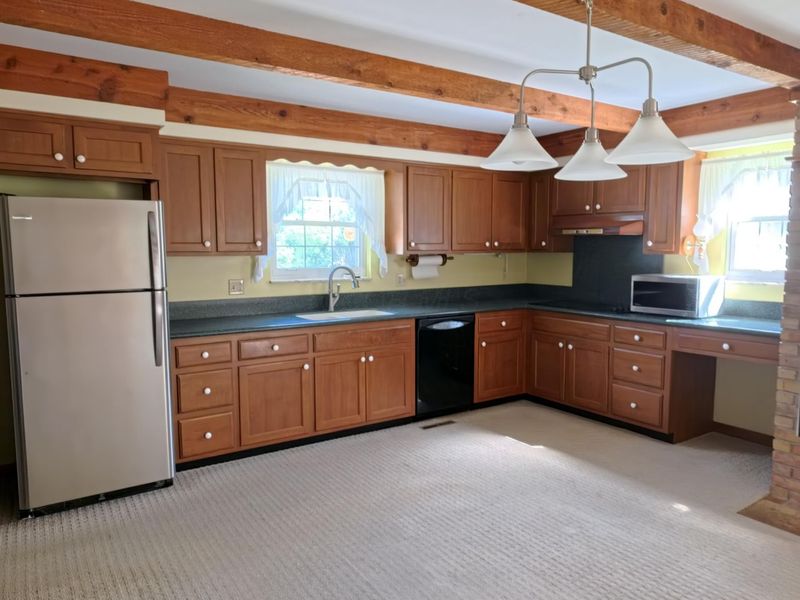 7825 Fairlawn Drive, Pickerington, OH 43147 Photo 2