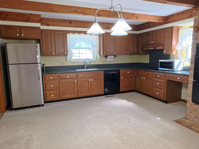 7825 Fairlawn Drive, Pickerington, OH 43147 Photo 3