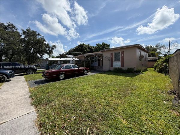 745 NW 32nd Ave , Miami, FL 33125