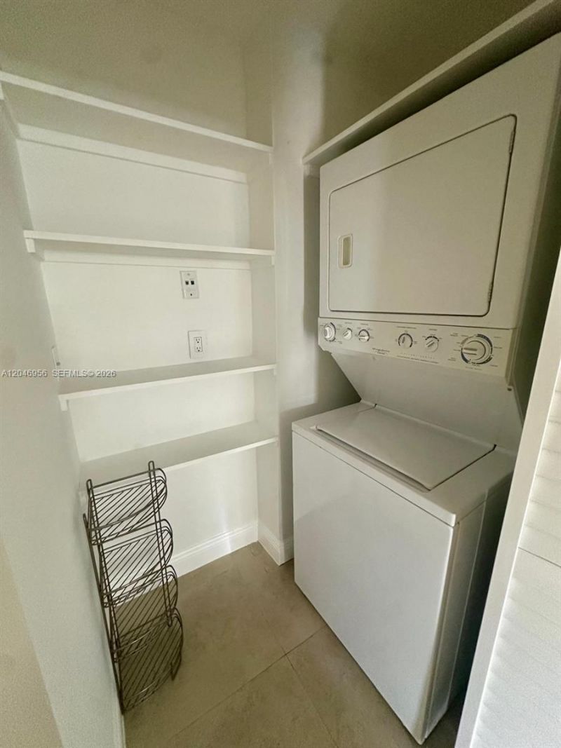 5839 SW 74th Ter , Unit 104, South Miami, FL 33143 Photo