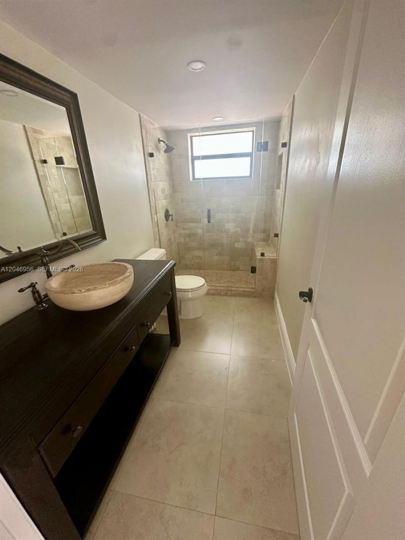 5839 SW 74th Ter , Unit 104, South Miami, FL 33143 Photo