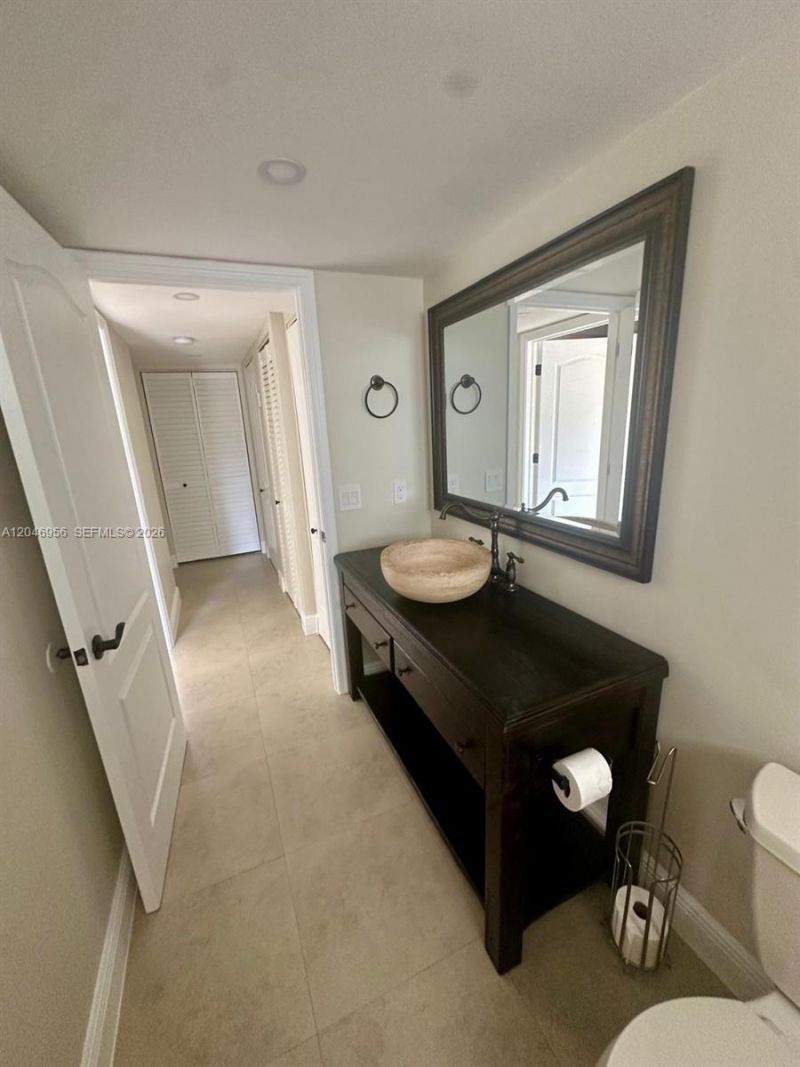 5839 SW 74th Ter , Unit 104, South Miami, FL 33143 Photo