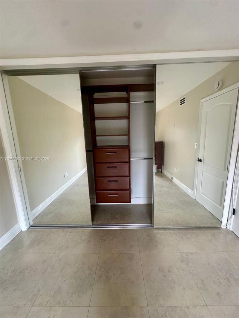 5839 SW 74th Ter , Unit 104, South Miami, FL 33143 Photo