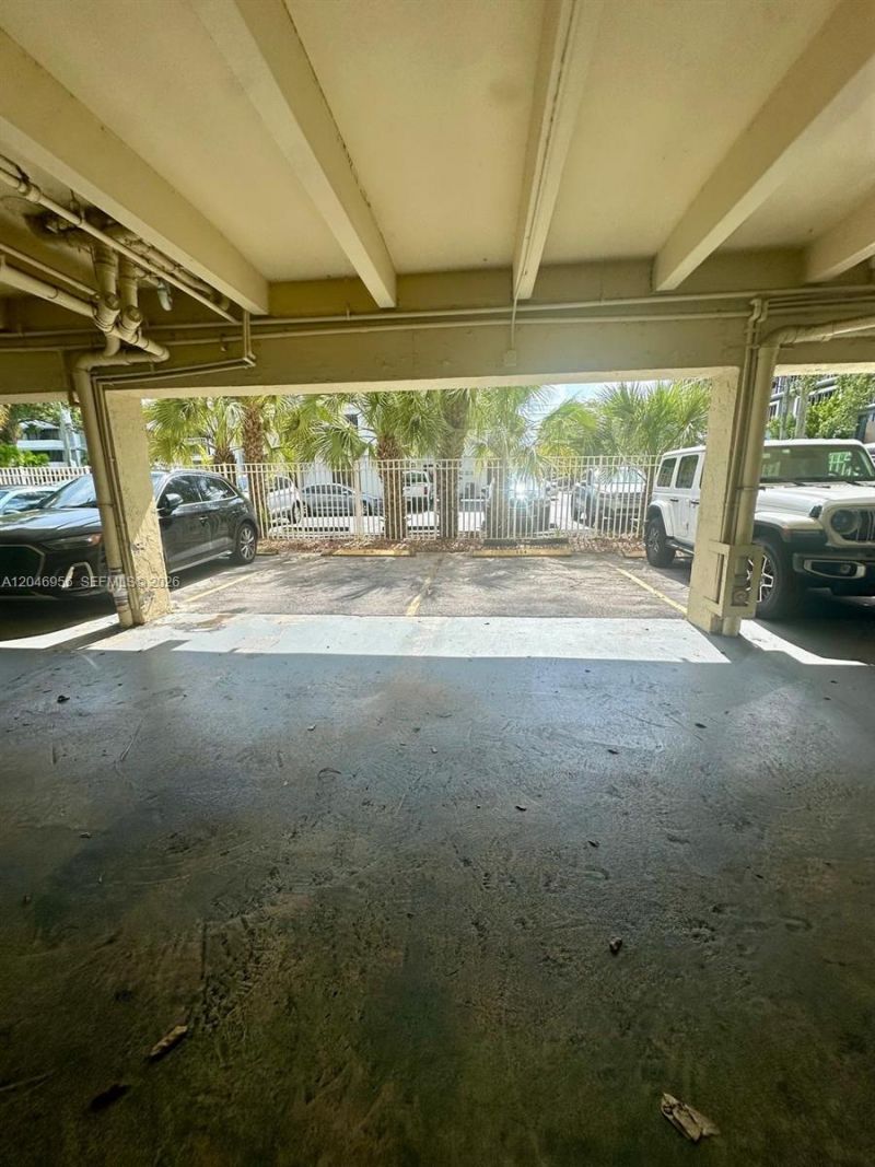 5839 SW 74th Ter , Unit 104, South Miami, FL 33143 Photo