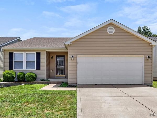 799 Rockshire Drive, Herculaneum, MO 63048