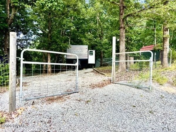 180 Chinkapin Road , Sugar Tree, TN 38380