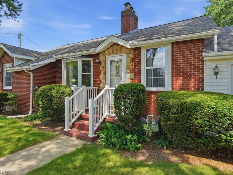 1459 Schneider Street NW, North Canton, OH 44720 Photo 3
