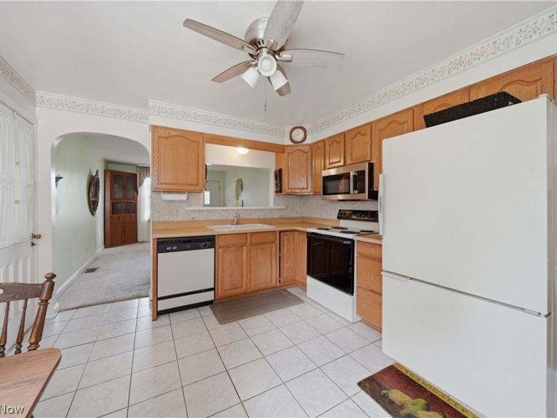 1459 Schneider Street NW, North Canton, OH 44720 Photo 7