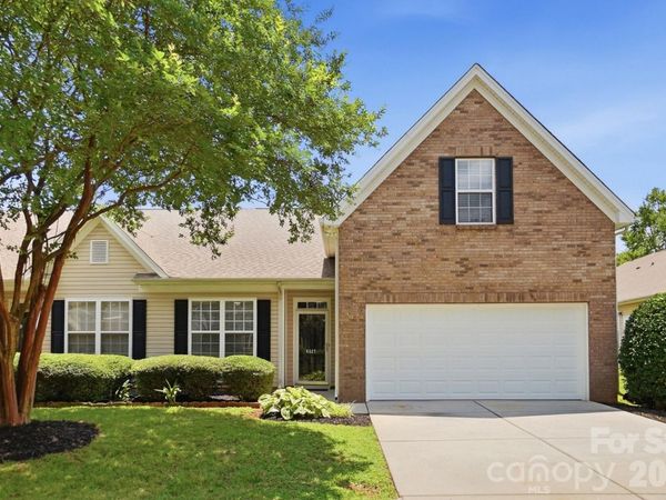4427 Glenlea Commons Drive , Charlotte, NC 28216