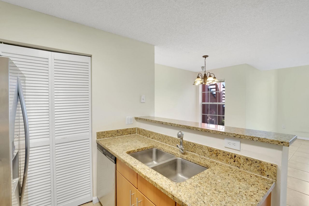 1385 Crystal Way, Unit M, Delray Beach, FL 33444 Photo