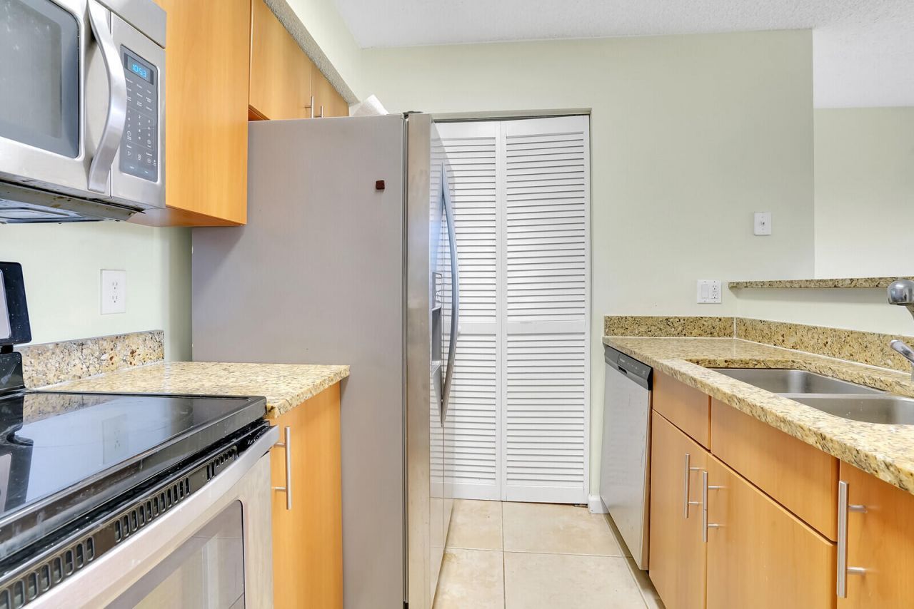1385 Crystal Way, Unit M, Delray Beach, FL 33444 Photo