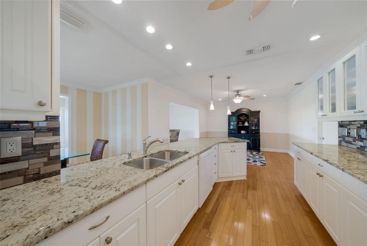 6615 10th Avenue W, Bradenton, FL 34209 Photo