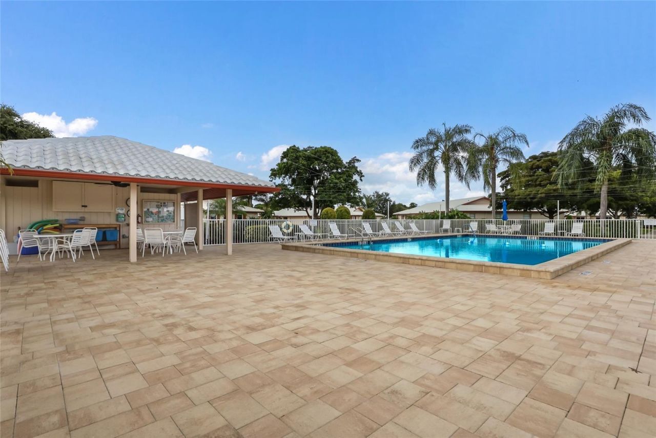 6615 10th Avenue W, Bradenton, FL 34209 Photo