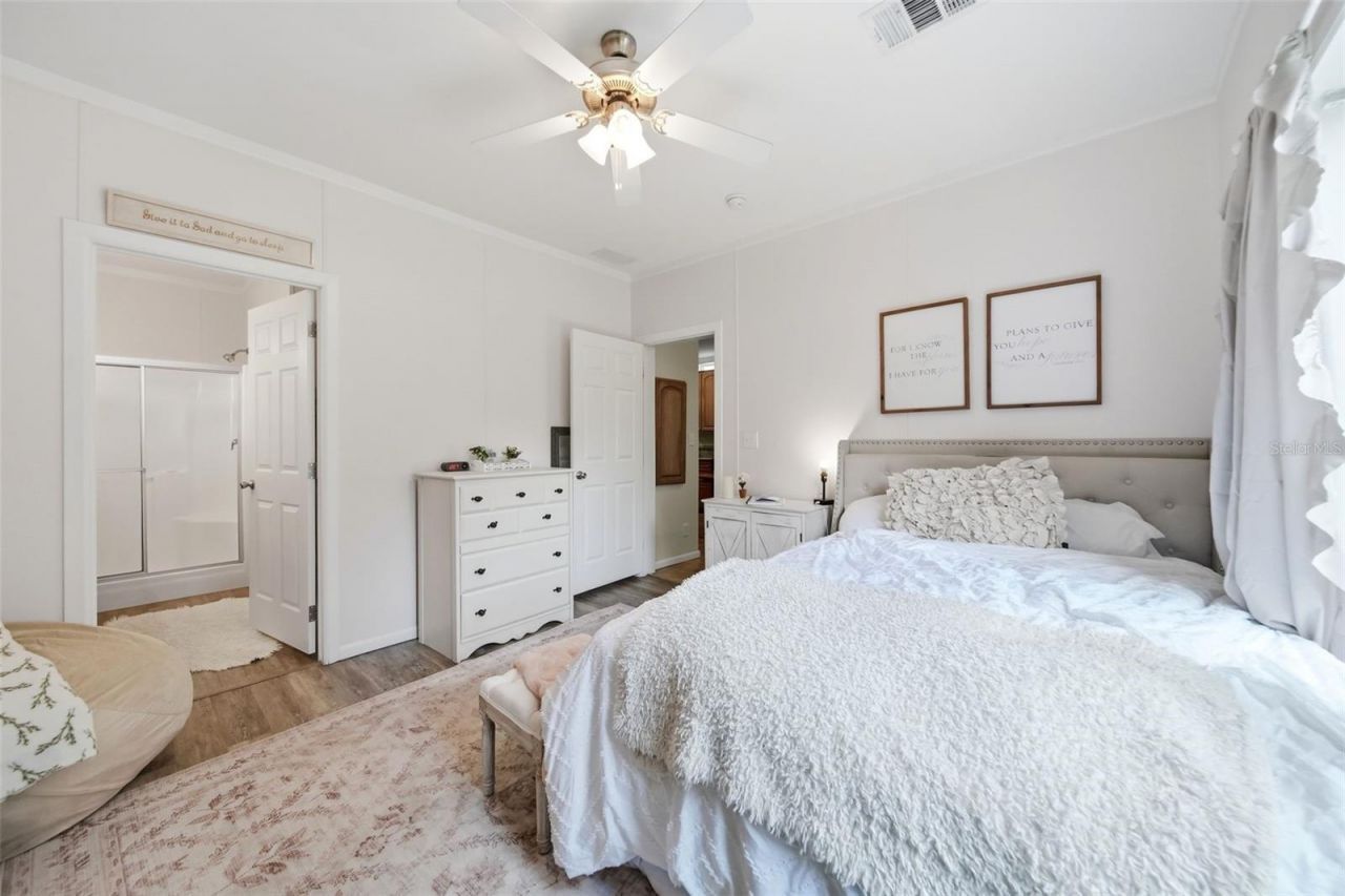 25138 Buttonwood Drive , Astatula, FL 34705 Photo