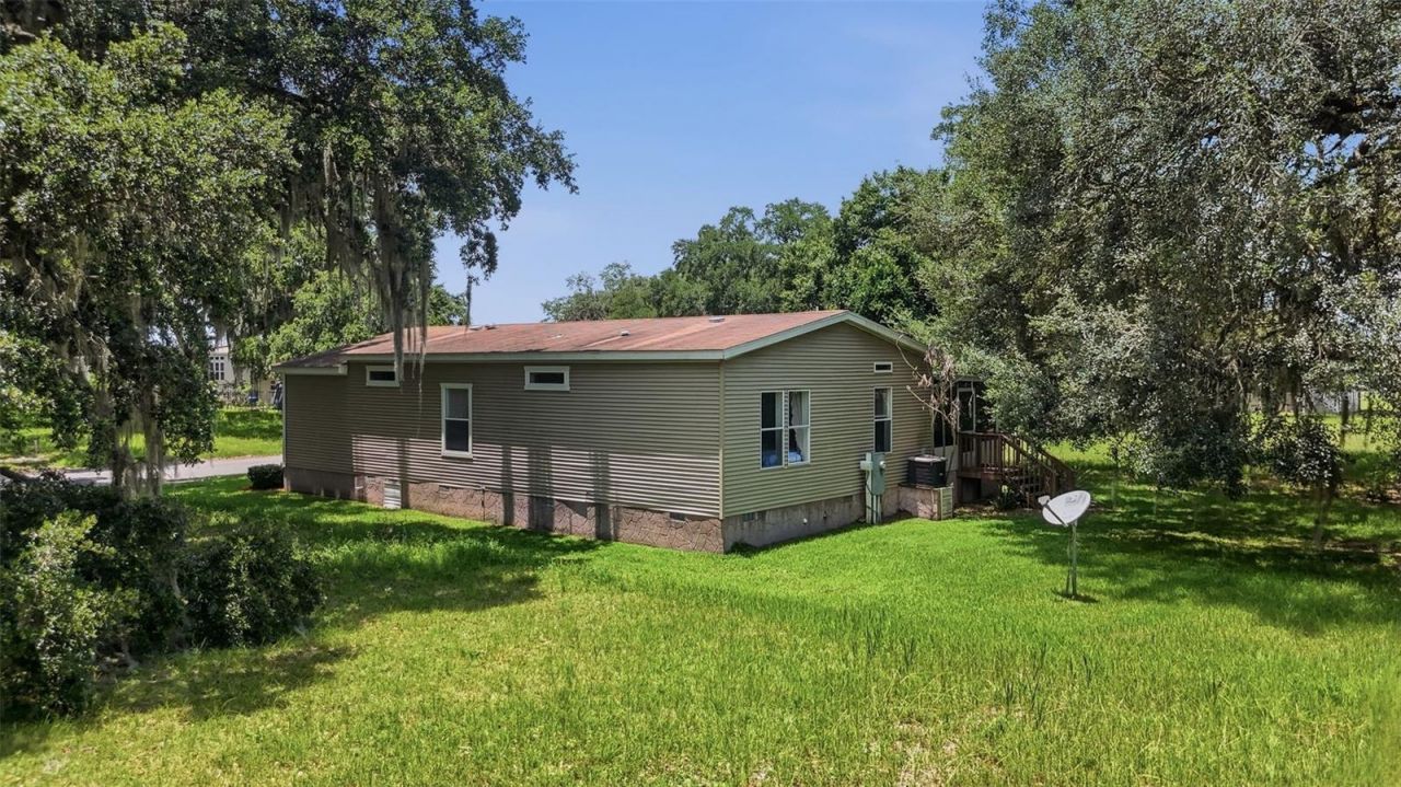 25138 Buttonwood Drive , Astatula, FL 34705 Photo