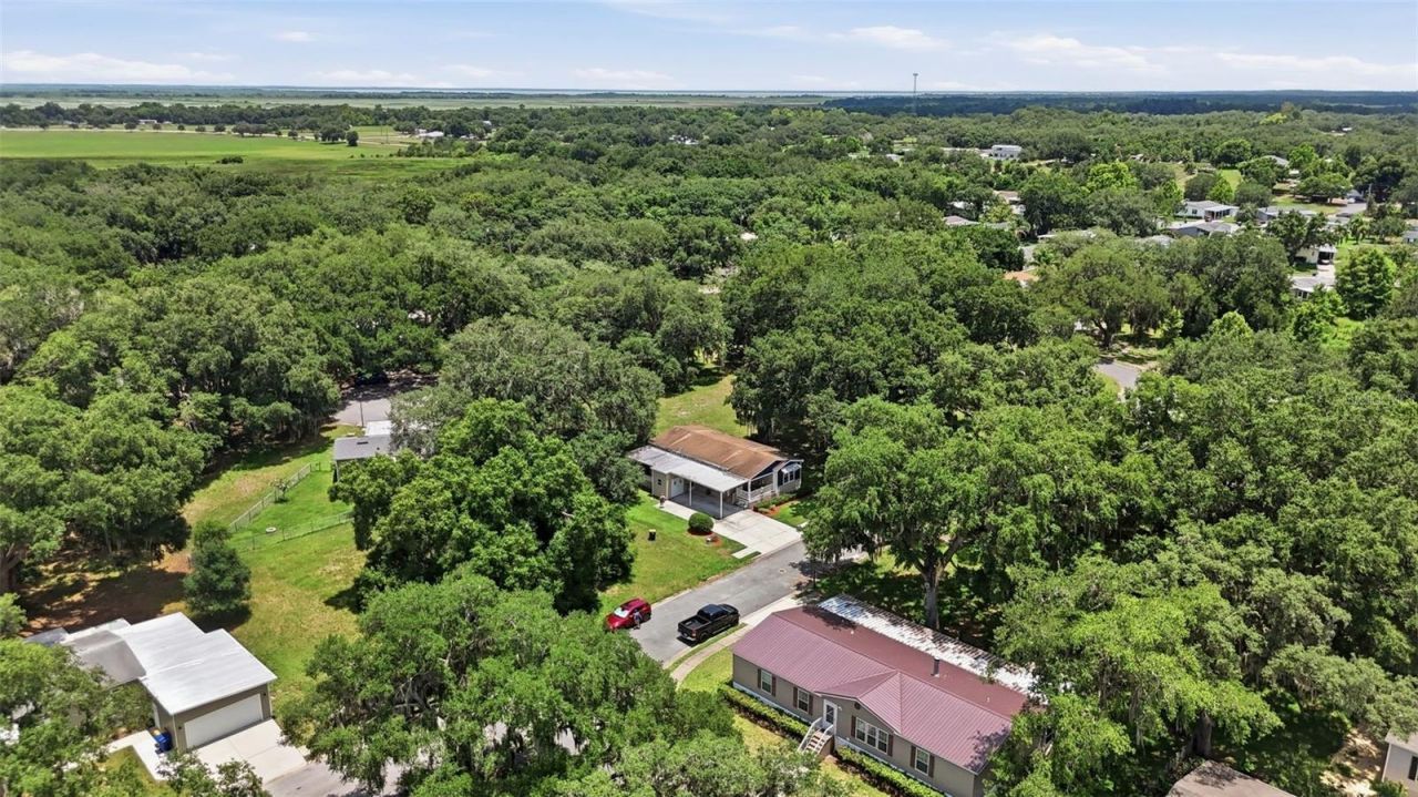 25138 Buttonwood Drive , Astatula, FL 34705 Photo