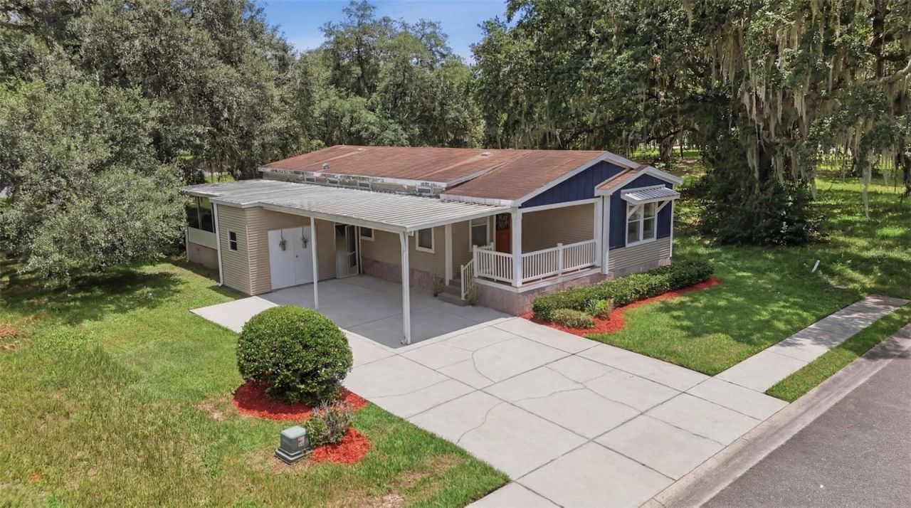 25138 Buttonwood Drive , Astatula, FL 34705 Photo
