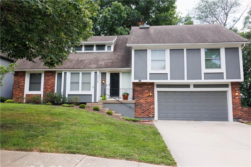 5213 Walden Drive, Kansas City, MO 64151 Main Photo