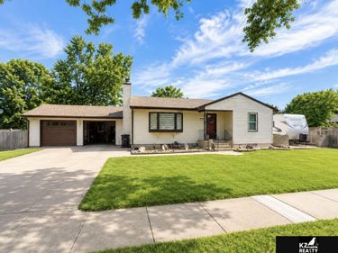 1517 H Street, Geneva, NE 68361